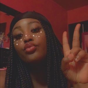 Meet your Posher, Kenajah